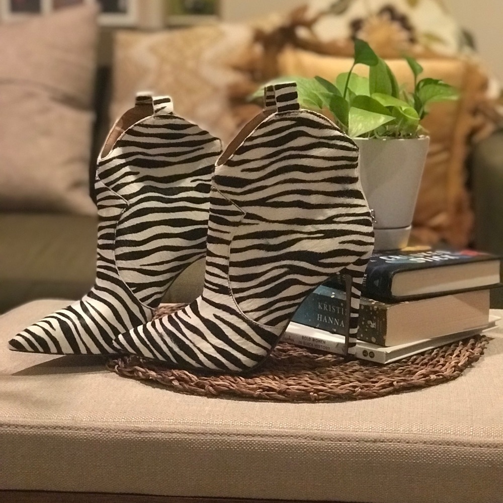 Jessica Simpson Pixillez 2 Zebra Print Bootie